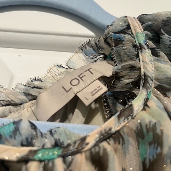 EUC Loft flutter sleeve multicolor animal print top - Picture 6 of 7